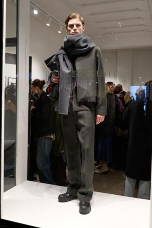 12/12 | Berner Kühl Fall 2025 | Photo: James Cochrane | Courtesy of Copenhagen Fashion Week Berner Kühl Fall 2025 | Photo: James Cochrane | Courtesy of Copenhagen Fashion Week