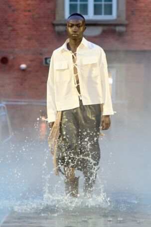 5/26 | Deadwood Fall 2025 | Photo: James Cochrane | Courtesy of Copenhagen Fashion Week Deadwood Fall 2025 | Photo: James Cochrane | Courtesy of Copenhagen Fashion Week