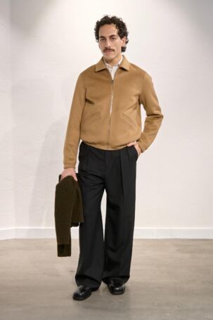 8/12 | Filippa K Fall 2025 | Photo: James Cochrane | Courtesy of Copenhagen Fashion Week Filippa K Fall 2025 | Photo: James Cochrane | Courtesy of Copenhagen Fashion Week