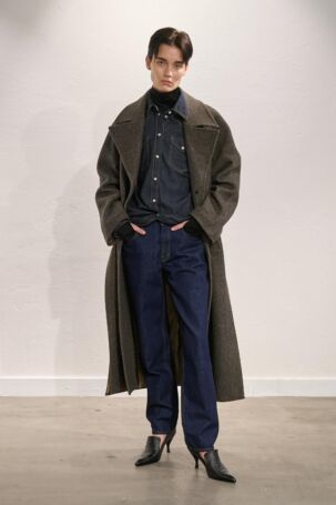 10/12 | Filippa K Fall 2025 | Photo: James Cochrane | Courtesy of Copenhagen Fashion Week Filippa K Fall 2025 | Photo: James Cochrane | Courtesy of Copenhagen Fashion Week