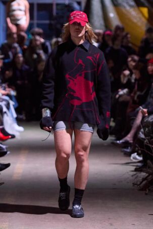 3/22 | FINE CHAOS Fall 2025 | Photo: James Cochrane | Courtesy of Copenhagen Fashion Week FINE CHAOS Fall 2025 | Photo: James Cochrane | Courtesy of Copenhagen Fashion Week