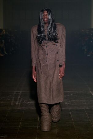 4/24 | Han Kjøbenhavn Fall 2025 | Photo: James Cochrane | Courtesy of Copenhagen Fashion Week Han Kjøbenhavn Fall 2025 | Photo: James Cochrane | Courtesy of Copenhagen Fashion Week