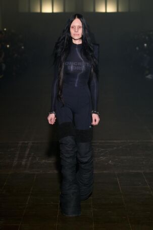 9/24 | Han Kjøbenhavn Fall 2025 | Photo: James Cochrane | Courtesy of Copenhagen Fashion Week Han Kjøbenhavn Fall 2025 | Photo: James Cochrane | Courtesy of Copenhagen Fashion Week