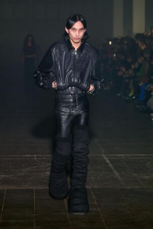 10/24 | Han Kjøbenhavn Fall 2025 | Photo: James Cochrane | Courtesy of Copenhagen Fashion Week Han Kjøbenhavn Fall 2025 | Photo: James Cochrane | Courtesy of Copenhagen Fashion Week