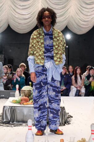 8/28 | Henrik Vibskov Fall 2025 | Photo: James Cochrane | Courtesy of Copenhagen Fashion Week Henrik Vibskov Fall 2025 | Photo: James Cochrane | Courtesy of Copenhagen Fashion Week