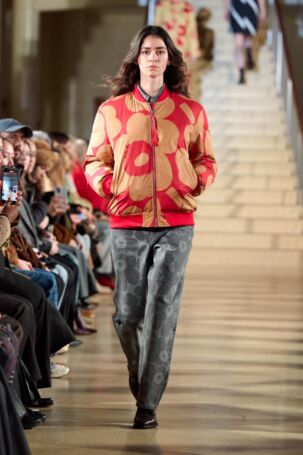 9/27 | Marimekko Fall 2025 | Photo: James Cochrane | Courtesy of Copenhagen Fashion Week Marimekko Fall 2025 | Photo: James Cochrane | Courtesy of Copenhagen Fashion Week