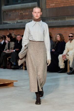 2/28 | MKDT Studio Fall 2025 | Photo: James Cochrane | Courtesy of Copenhagen Fashion Week MKDT Studio Fall 2025 | Photo: James Cochrane | Courtesy of Copenhagen Fashion Week
