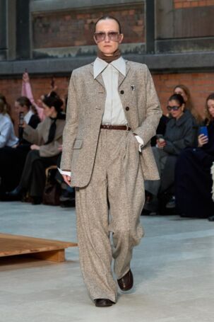 3/28 | MKDT Studio Fall 2025 | Photo: James Cochrane | Courtesy of Copenhagen Fashion Week MKDT Studio Fall 2025 | Photo: James Cochrane | Courtesy of Copenhagen Fashion Week