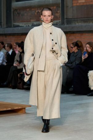 10/28 | MKDT Studio Fall 2025 | Photo: James Cochrane | Courtesy of Copenhagen Fashion Week MKDT Studio Fall 2025 | Photo: James Cochrane | Courtesy of Copenhagen Fashion Week