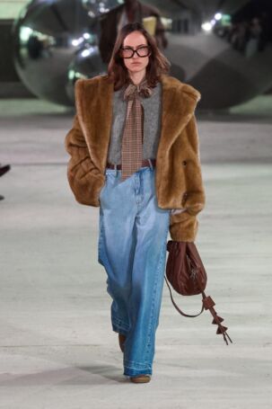 1/40 | MUNTHE Fall 2025 | Photo: James Cochrane | Courtesy of Copenhagen Fashion Week MUNTHE Fall 2025 | Photo: James Cochrane | Courtesy of Copenhagen Fashion Week