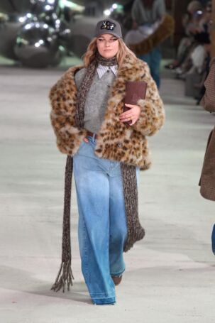 4/40 | MUNTHE Fall 2025 | Photo: James Cochrane | Courtesy of Copenhagen Fashion Week MUNTHE Fall 2025 | Photo: James Cochrane | Courtesy of Copenhagen Fashion Week