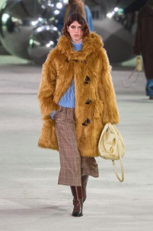 5/40 | MUNTHE Fall 2025 | Photo: James Cochrane | Courtesy of Copenhagen Fashion Week MUNTHE Fall 2025 | Photo: James Cochrane | Courtesy of Copenhagen Fashion Week