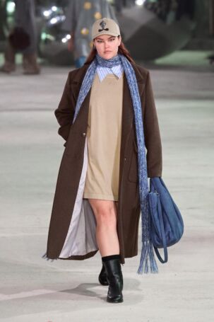 10/40 | MUNTHE Fall 2025 | Photo: James Cochrane | Courtesy of Copenhagen Fashion Week MUNTHE Fall 2025 | Photo: James Cochrane | Courtesy of Copenhagen Fashion Week