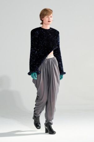 6/33 | Nicklas Skovgaard Fall 2025 | Photo: James Cochrane | Courtesy of Copenhagen Fashion Week Nicklas Skovgaard Fall 2025 | Photo: James Cochrane | Courtesy of Copenhagen Fashion Week