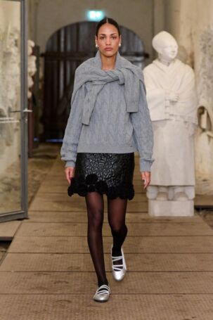 11/27 | OpéraSPORT Fall 2025 | Photo: James Cochrane | Courtesy of Copenhagen Fashion Week OpéraSPORT Fall 2025 | Photo: James Cochrane | Courtesy of Copenhagen Fashion Week