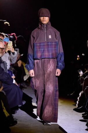 2/24 | Rolf Ekroth Fall 2025 | Photo: James Cochrane | Courtesy of Copenhagen Fashion Week Rolf Ekroth Fall 2025 | Photo: James Cochrane | Courtesy of Copenhagen Fashion Week