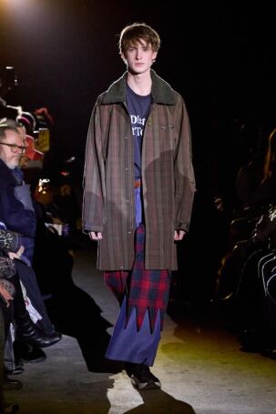 6/24 | Rolf Ekroth Fall 2025 | Photo: James Cochrane | Courtesy of Copenhagen Fashion Week Rolf Ekroth Fall 2025 | Photo: James Cochrane | Courtesy of Copenhagen Fashion Week