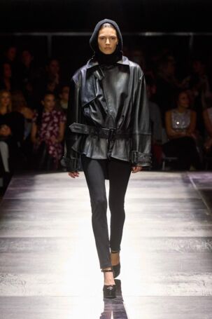 2/31 | ROTATE Fall 2025 | Photo: James Cochrane | Courtesy of Copenhagen Fashion Week ROTATE Fall 2025 | Photo: James Cochrane | Courtesy of Copenhagen Fashion Week