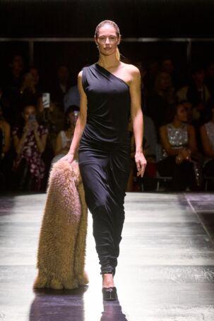 3/31 | ROTATE Fall 2025 | Photo: James Cochrane | Courtesy of Copenhagen Fashion Week ROTATE Fall 2025 | Photo: James Cochrane | Courtesy of Copenhagen Fashion Week