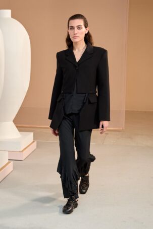 5/16 | Stine Goya Fall 2025 | Photo: James Cochrane | Courtesy of Copenhagen Fashion Week Stine Goya Fall 2025 | Photo: James Cochrane | Courtesy of Copenhagen Fashion Week