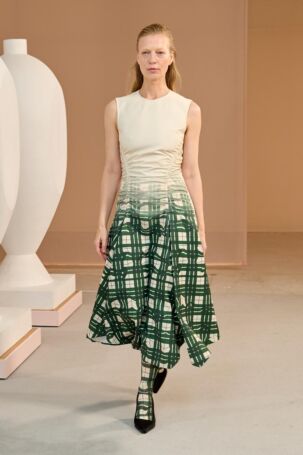 12/16 | Stine Goya Fall 2025 | Photo: James Cochrane | Courtesy of Copenhagen Fashion Week Stine Goya Fall 2025 | Photo: James Cochrane | Courtesy of Copenhagen Fashion Week