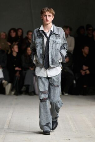 12/27 | Won Hundred Fall 2025 | Photo: James Cochrane | Courtesy of Copenhagen Fashion Week Won Hundred Fall 2025 | Photo: James Cochrane | Courtesy of Copenhagen Fashion Week