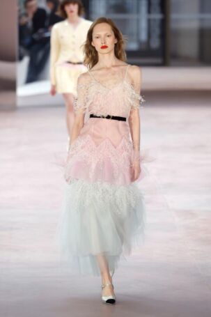 6/55 | Chanel Spring 2025 Haute Couture | Photo: NOWFASHION.com Chanel Spring 2025 Haute Couture | Photo: NOWFASHION.com