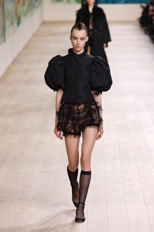 7/69 | Dior Spring 2025 Haute Couture | Photo: NOWFASHION.com Dior Spring 2025 Haute Couture | Photo: NOWFASHION.com