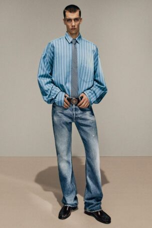 1/24 | Acne Studios | Fall 2025 Menswear | Courtesy of Acne Studios Acne Studios | Fall 2025 Menswear | Courtesy of Acne Studios