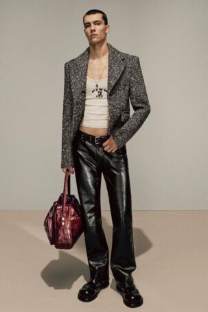 4/24 | Acne Studios | Fall 2025 Menswear | Courtesy of Acne Studios Acne Studios | Fall 2025 Menswear | Courtesy of Acne Studios