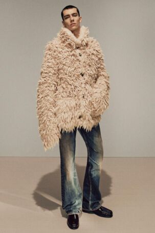 6/24 | Acne Studios | Fall 2025 Menswear | Courtesy of Acne Studios Acne Studios | Fall 2025 Menswear | Courtesy of Acne Studios