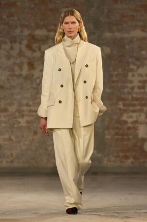 1/53 | AMI Paris | Fall 2025 Menswear | Courtesy of AMI Paris AMI Paris | Fall 2025 Menswear | Courtesy of AMI Paris