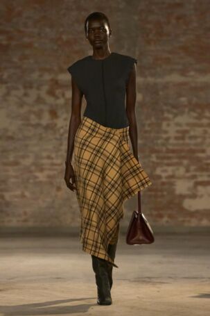 8/53 | AMI Paris | Fall 2025 Menswear | Courtesy of AMI Paris AMI Paris | Fall 2025 Menswear | Courtesy of AMI Paris