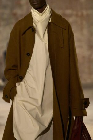 9/21 | Details at AMI Paris | Fall 2025 Menswear | Courtesy of AMI Paris Details at AMI Paris | Fall 2025 Menswear | Courtesy of AMI Paris