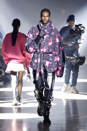 6/39 | Doublet Fall 2025 Menswear | Photo: NOWFASHION.com Doublet Fall 2025 Menswear | Photo: NOWFASHION.com