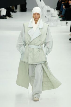 2/52 | Homme Plissé Issey Miyake Fall 2025 Menswear | Photo: NOWFASHION.com Homme Plissé Issey Miyake Fall 2025 Menswear | Photo: NOWFASHION.com
