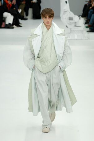 3/52 | Homme Plissé Issey Miyake Fall 2025 Menswear | Photo: NOWFASHION.com Homme Plissé Issey Miyake Fall 2025 Menswear | Photo: NOWFASHION.com