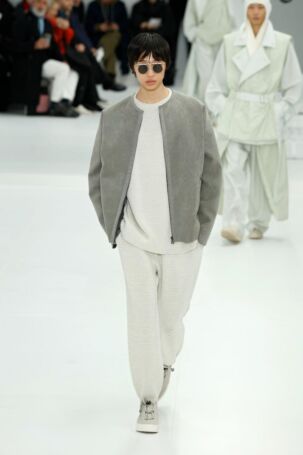 7/52 | Homme Plissé Issey Miyake Fall 2025 Menswear | Photo: NOWFASHION.com Homme Plissé Issey Miyake Fall 2025 Menswear | Photo: NOWFASHION.com