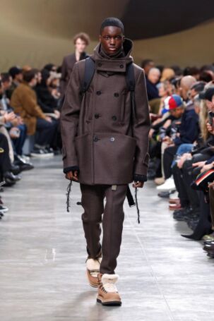 6/70 | Sacai Fall 2025 Menswear | Photo: NOWFASHION.com Sacai Fall 2025 Menswear | Photo: NOWFASHION.com