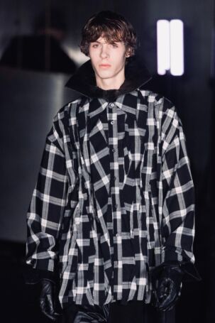 10/28 | Details at SONGZIO | Fall 2025 Menswear | Courtesy of SONGZIO Details at SONGZIO | Fall 2025 Menswear | Courtesy of SONGZIO