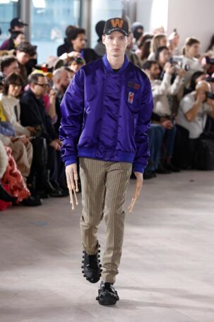 6/33 | Walter Van Beirendonck Fall 2025 Menswear | Photo: NOWFASHION.com Walter Van Beirendonck Fall 2025 Menswear | Photo: NOWFASHION.com