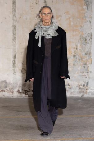 4/34 | Ziggy Chen | Fall 2025 Menswear | Courtesy of Ziggy Chen Ziggy Chen | Fall 2025 Menswear | Courtesy of Ziggy Chen