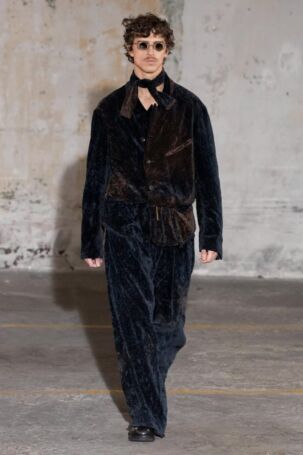 12/34 | Ziggy Chen | Fall 2025 Menswear | Courtesy of Ziggy Chen Ziggy Chen | Fall 2025 Menswear | Courtesy of Ziggy Chen