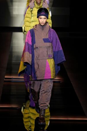 2/111 | Emporio Armani Fall 2025 Menswear | Photo: NOWFASHION.com Emporio Armani Fall 2025 Menswear | Photo: NOWFASHION.com