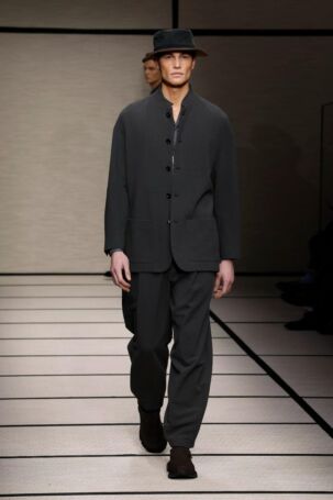 5/111 | Giorgio Armani Fall 2025 Menswear | Photo: NOWFASHION.com Giorgio Armani Fall 2025 Menswear | Photo: NOWFASHION.com