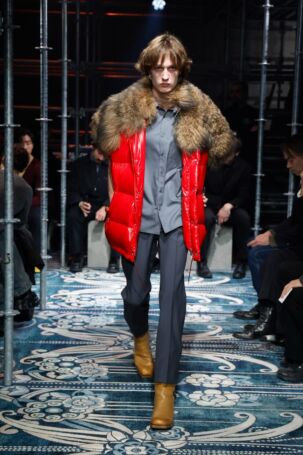 12/56 | Prada Fall 2025 Menswear | Photo: NOWFASHION.com Prada Fall 2025 Menswear | Photo: NOWFASHION.com