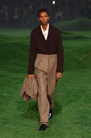 11/61 | Zegna Fall 2025 Menswear | Photo: NOWFASHION.com Zegna Fall 2025 Menswear | Photo: NOWFASHION.com