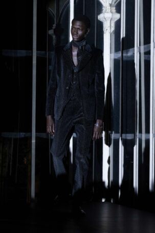 3/30 | MM6 Maison Margiela Fall 2025 Menswear | Photo: Giovanni Giannoni | Courtesy of Pitti Immagine Uomo MM6 Maison Margiela Fall 2025 Menswear | Photo: Giovanni Giannoni | Courtesy of Pitti Immagine Uomo