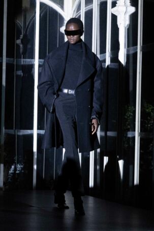 10/30 | MM6 Maison Margiela Fall 2025 Menswear | Photo: Giovanni Giannoni | Courtesy of Pitti Immagine Uomo MM6 Maison Margiela Fall 2025 Menswear | Photo: Giovanni Giannoni | Courtesy of Pitti Immagine Uomo