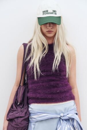 8/26 | Baum und Pferdgarten | Pre-Fall 2025 | Courtesy of Baum und Pferdgarten Baum und Pferdgarten | Pre-Fall 2025 | Courtesy of Baum und Pferdgarten